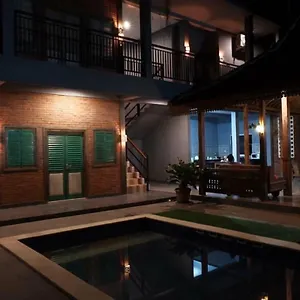 Guest house Kayu Tua